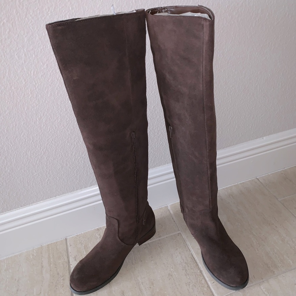RSVP Over-the-knee Brown Suede Boots. Side Zipper. Size 8. Very Good Condition.